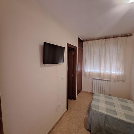 Hostal Pension - La Rotonda Hotel Tardienta Kültér fotó